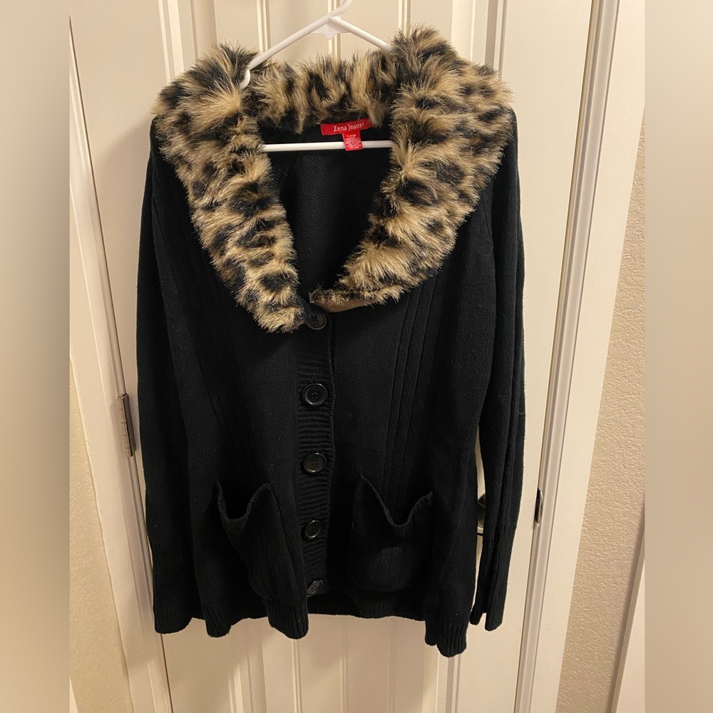 Zena Jeans L Cardigan Sweater Leopard Faux Fur Collar Button Black Large Lg